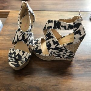 JustFab Black and Tan wedge size 6.5. 5” high.